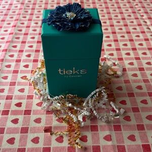 💙 Tieks by Gavrieli Teal Box with Blue Flower 💙  NWOT 💙